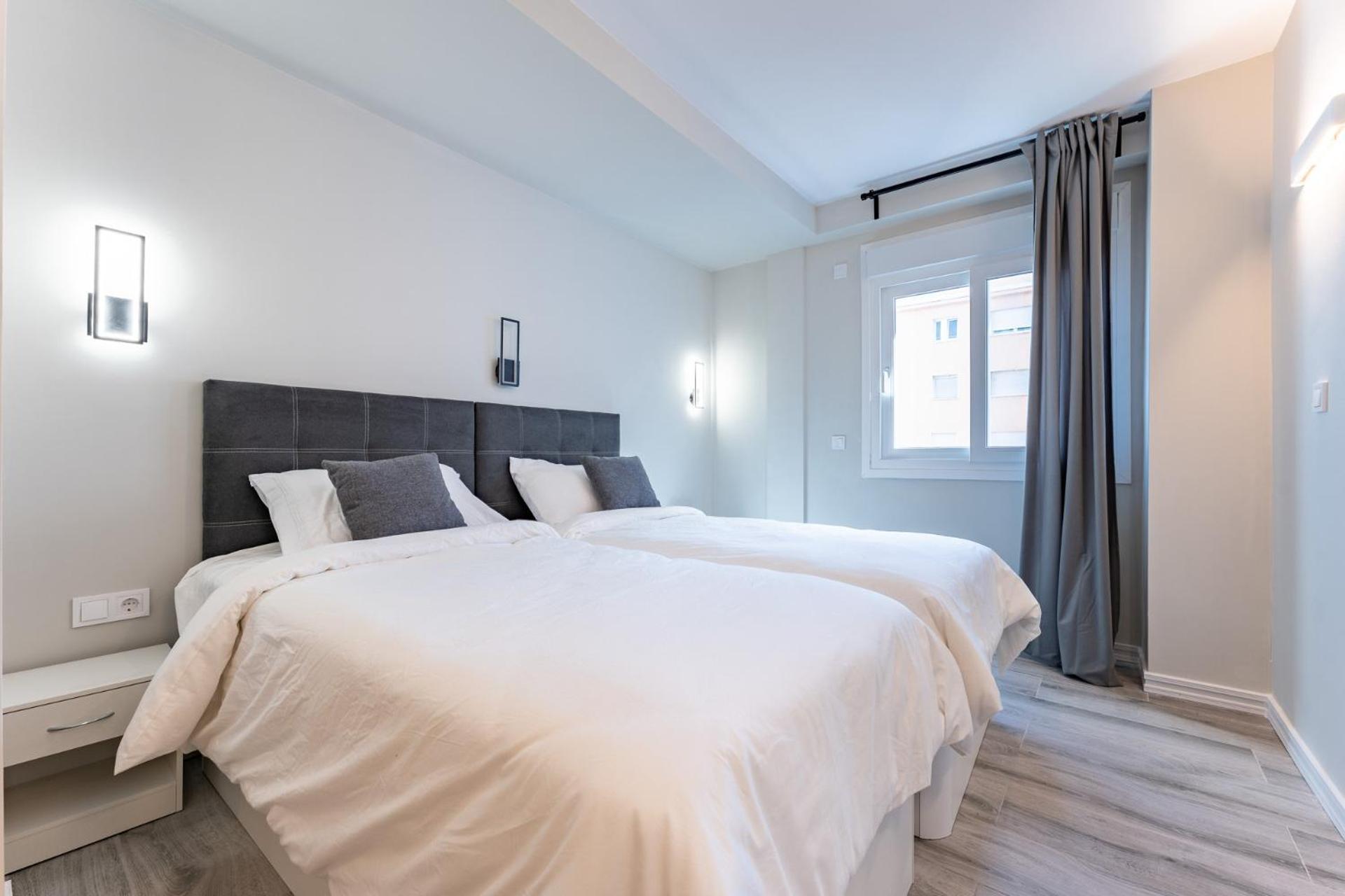 Malagasuite Golden Views Фуeнхирола Екстериор снимка