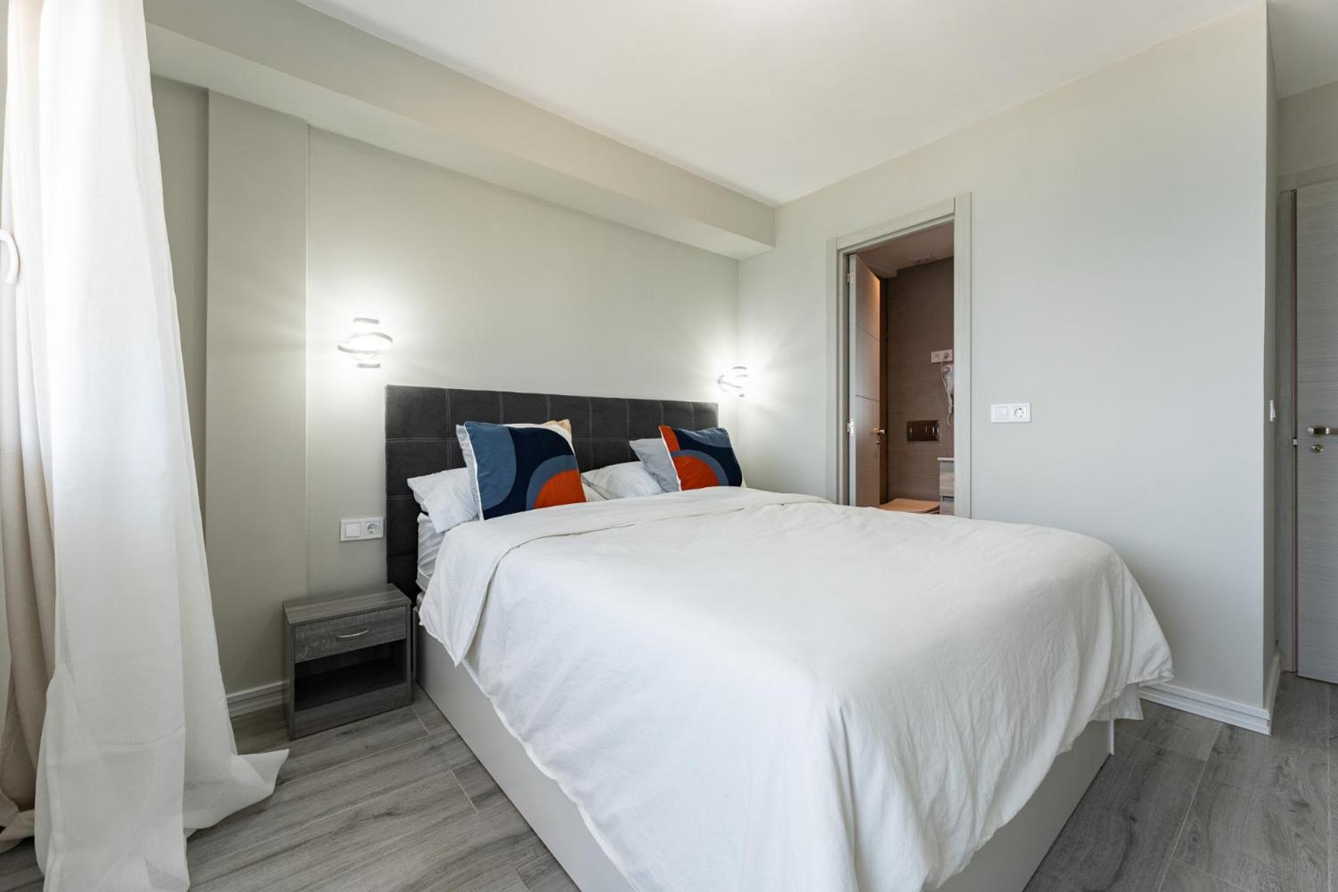 Malagasuite Golden Views Фуeнхирола Екстериор снимка